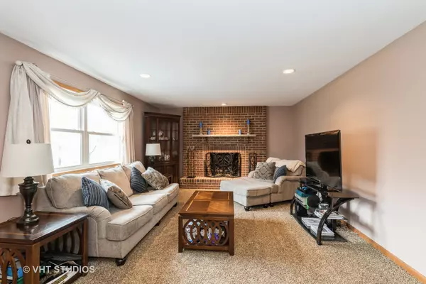 Gurnee, IL 60031,5033 Boulders Drive