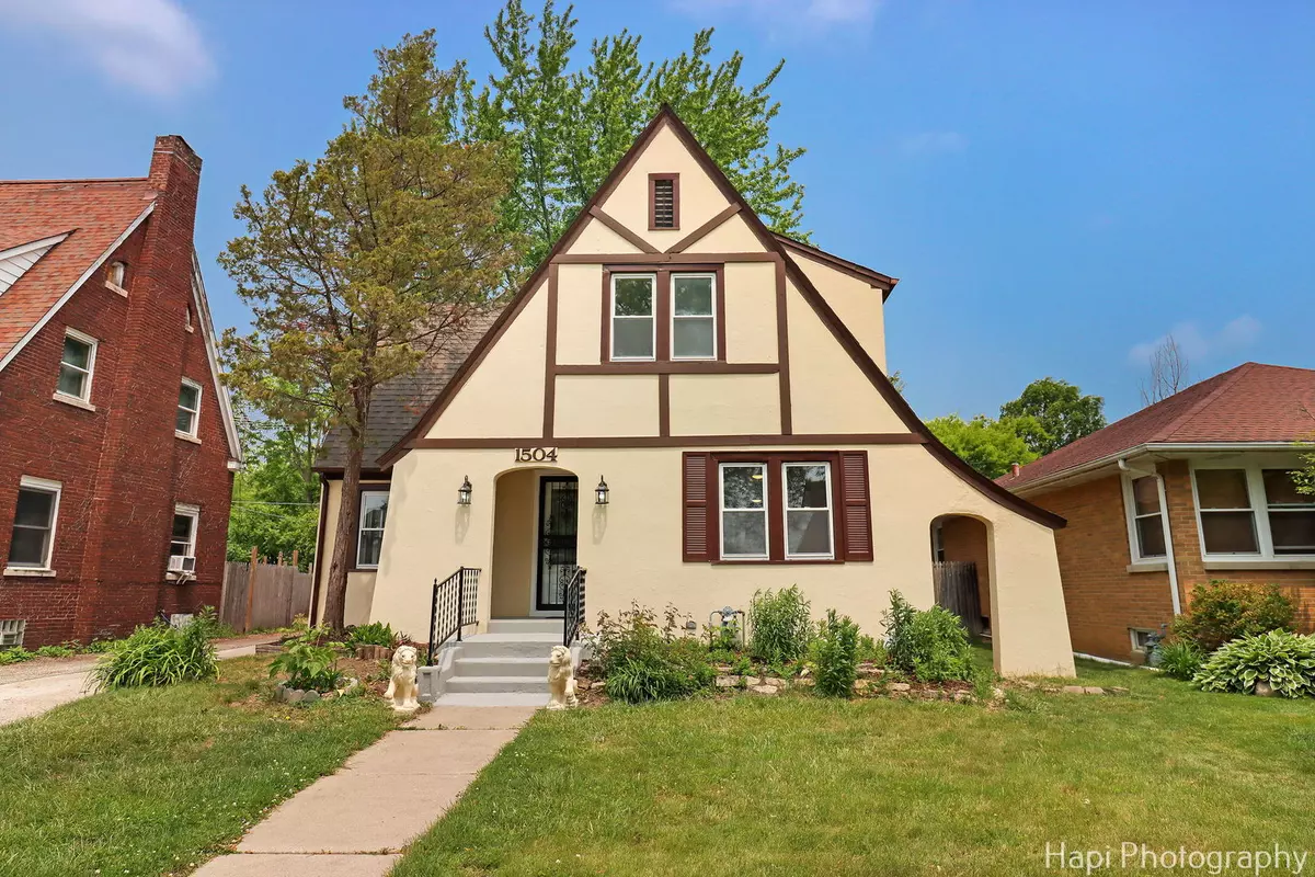 Waukegan, IL 60085,1504 W Monroe Street