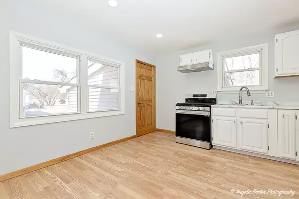 Round Lake, IL 60073,208 W Nippersink Road