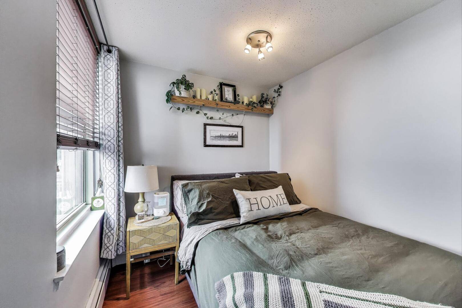 Chicago, IL 60657,3033 N Sheridan Road #602