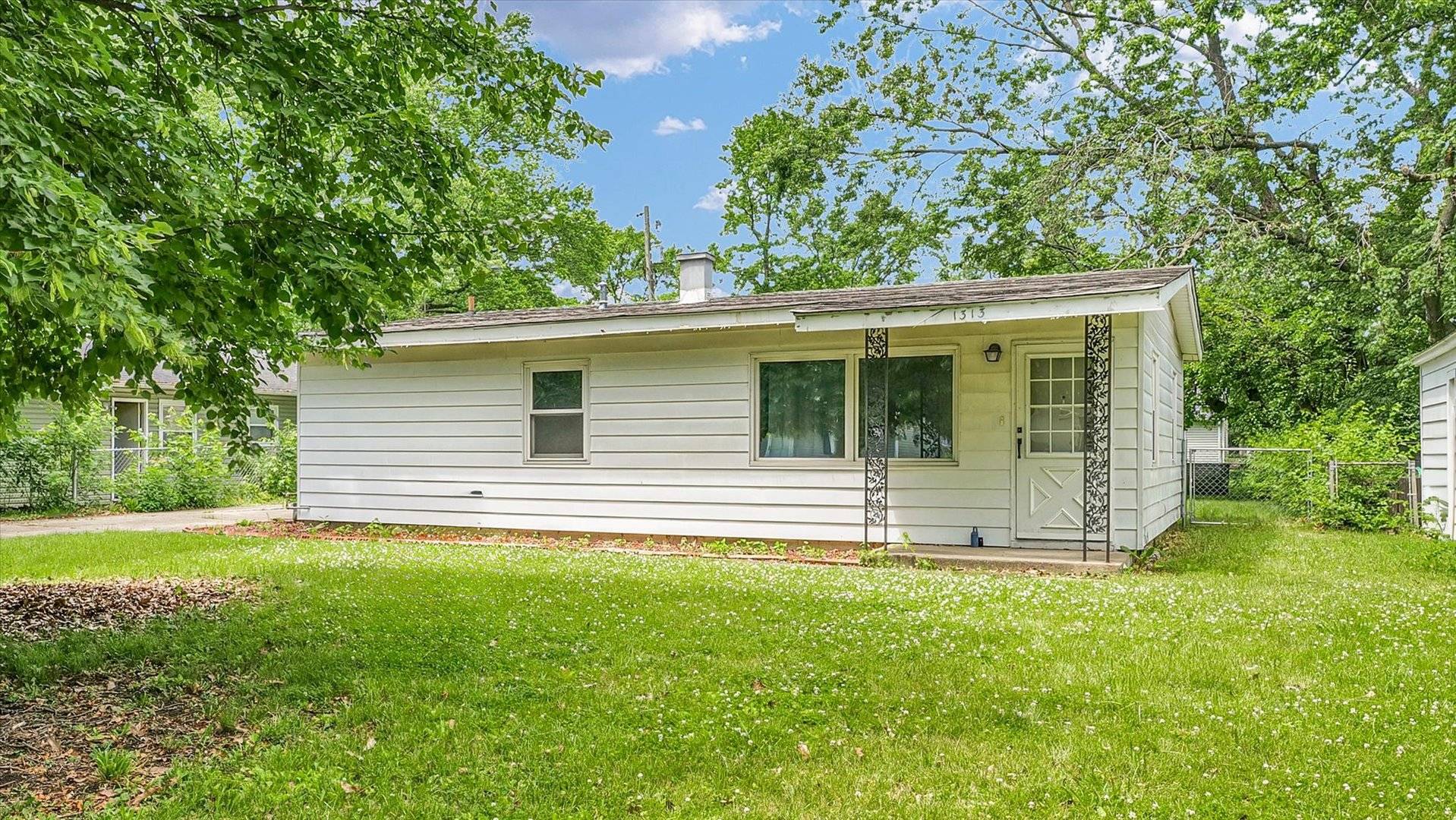 Champaign, IL 61821,1313 Hollycrest Drive