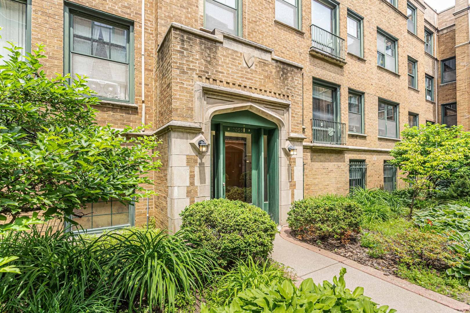 Chicago, IL 60626,7025.5 N Sheridan Road #G