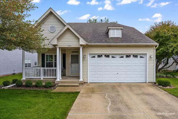 1909 Lakeside Drive, Montgomery, IL 60538