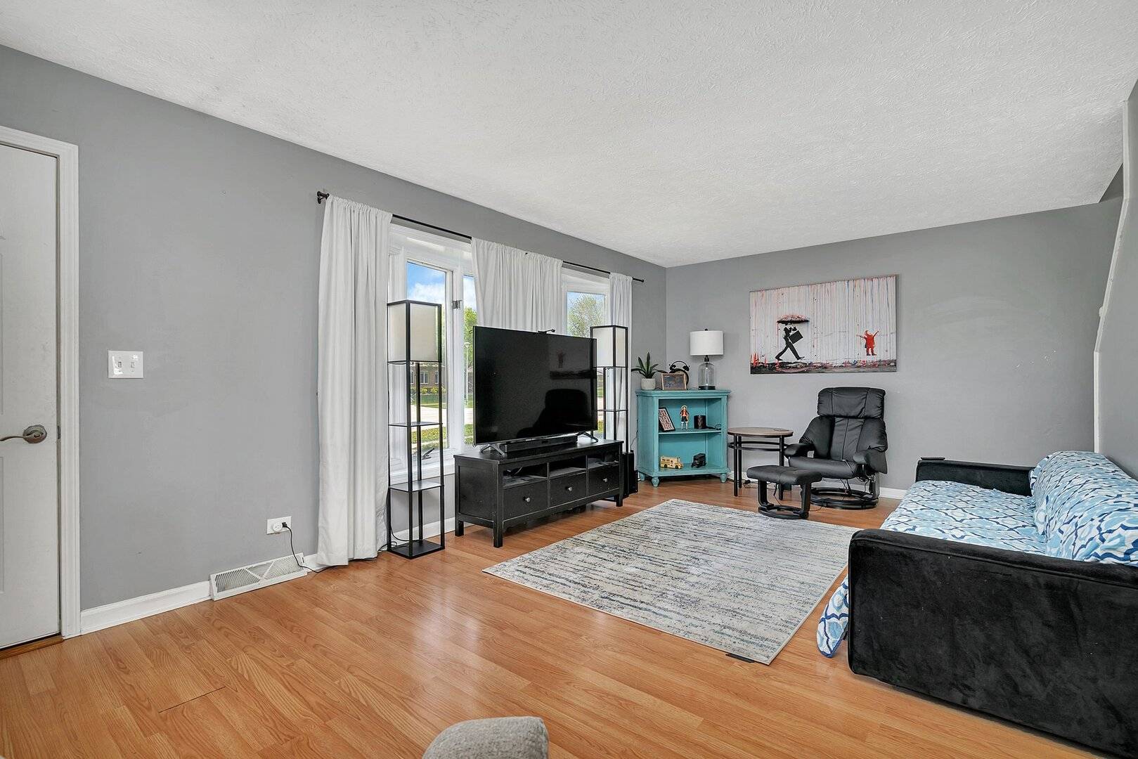 Shorewood, IL 60404,415 S Raven Road #0