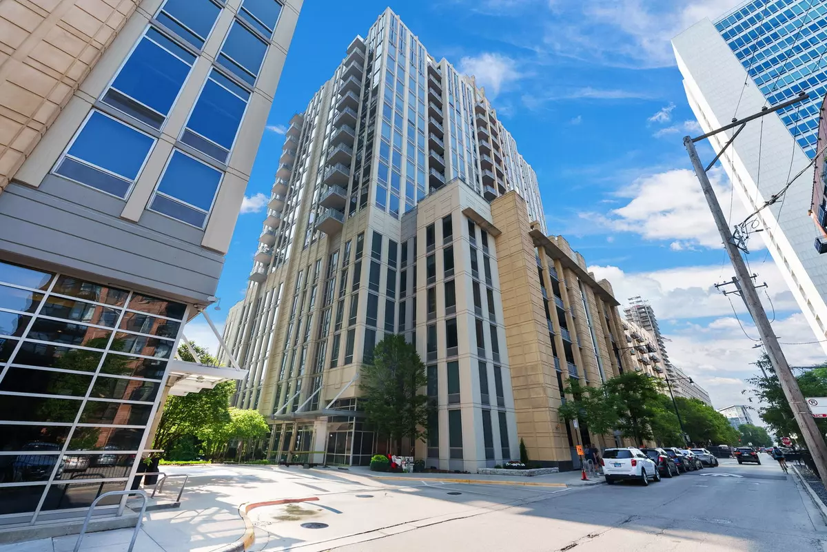 Chicago, IL 60654,720 N Larrabee Street #604