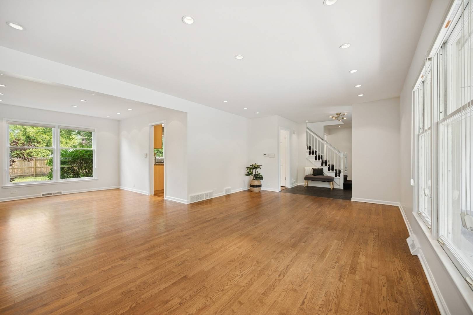Wilmette, IL 60091,2416 Birchwood Lane