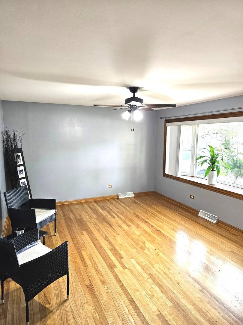 Chicago Ridge, IL 60415,6512 Ridge Drive