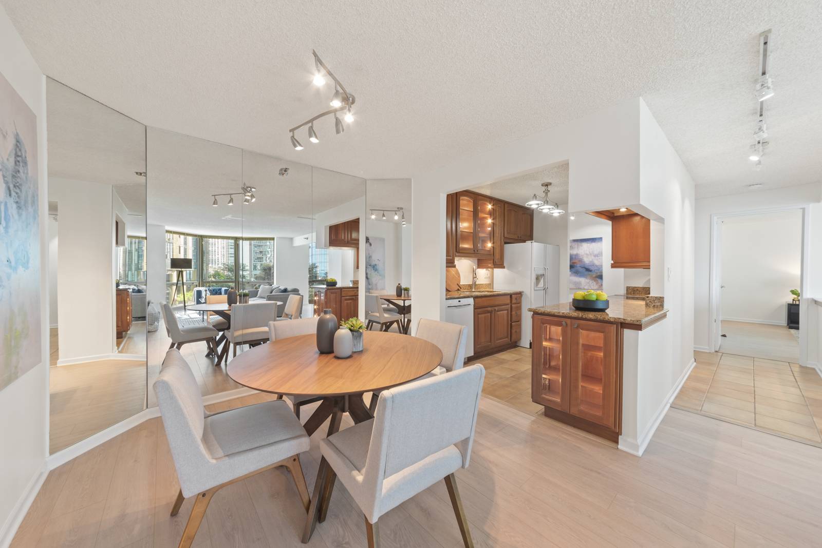 Chicago, IL 60601,195 N Harbor Drive #209