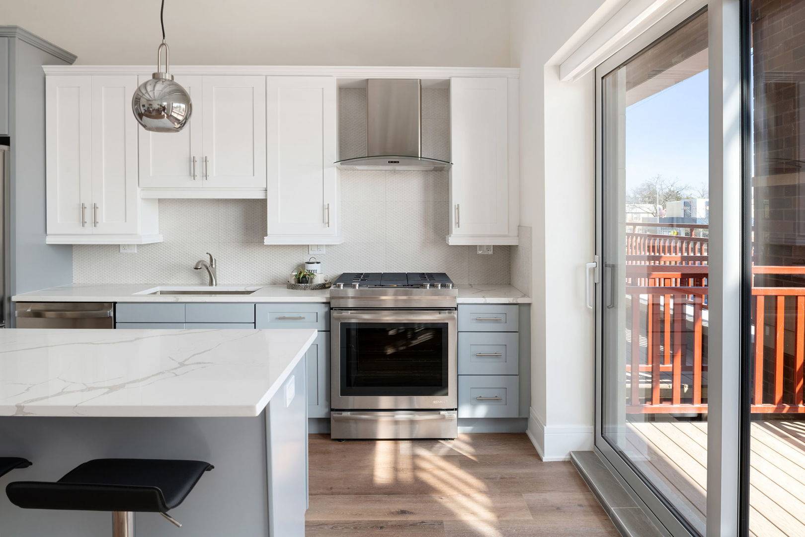 Chicago, IL 60707,6700 W North Avenue #204
