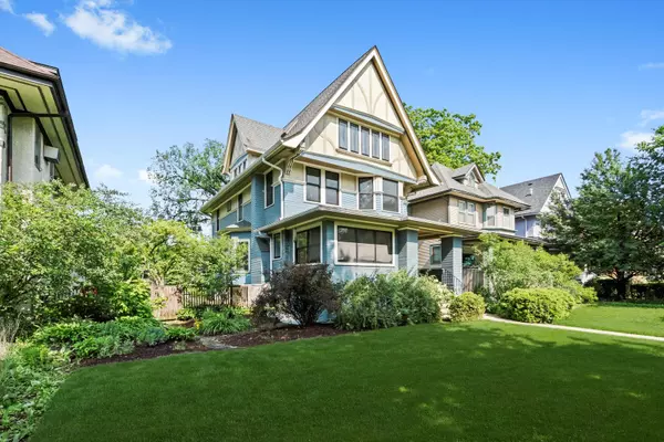 Oak Park, IL 60302,237 S ELMWOOD Avenue
