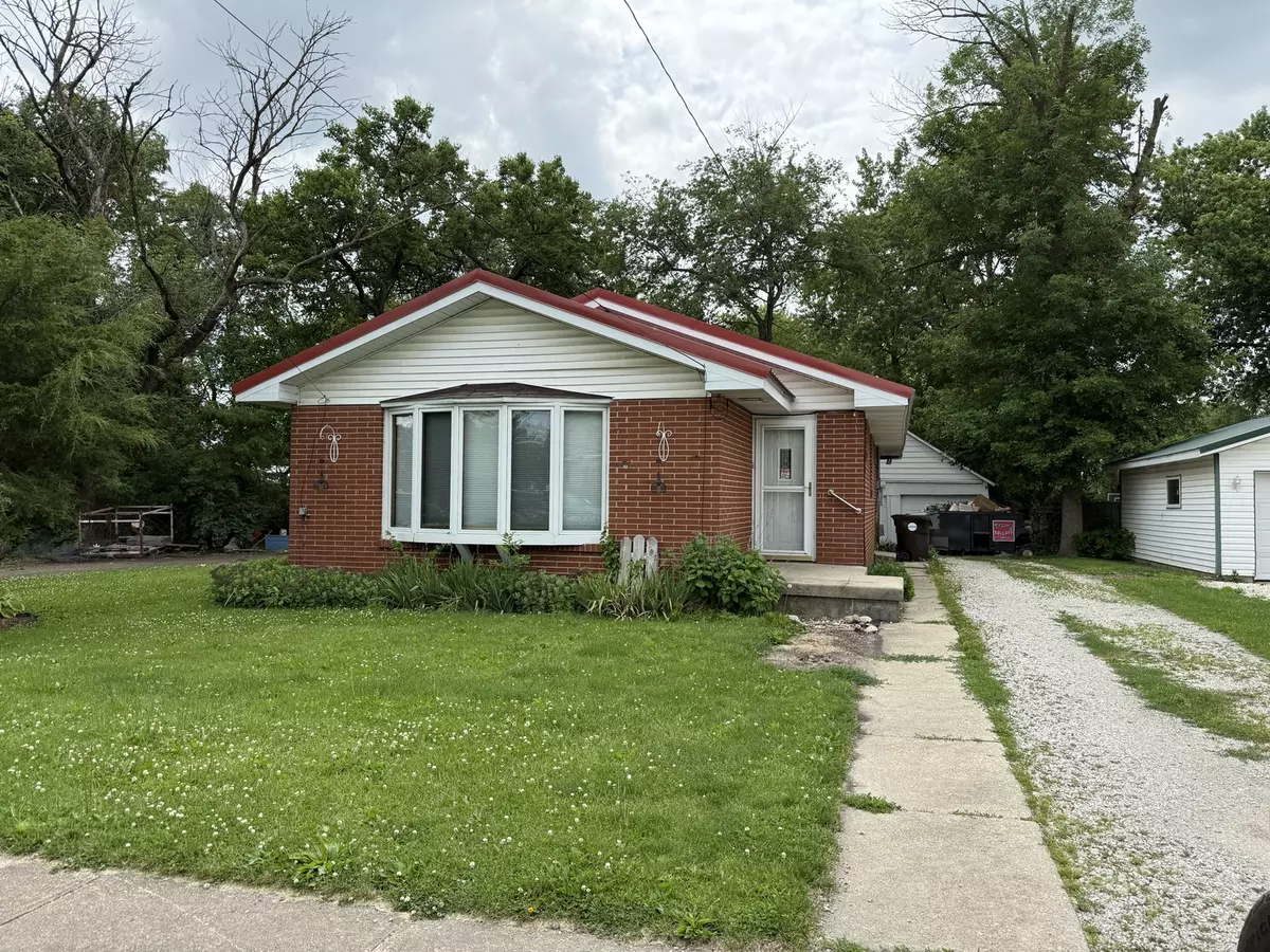 Fisher, IL 61843,319 N Third Street
