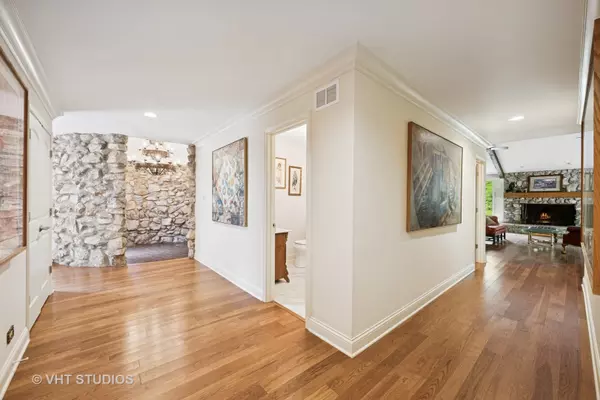 Barrington Hills, IL 60010,674 Plum Tree Road