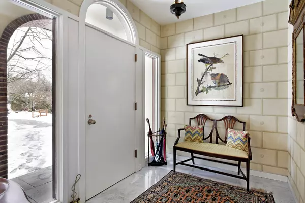 Lake Forest, IL 60045,531 N Mayflower Road #531