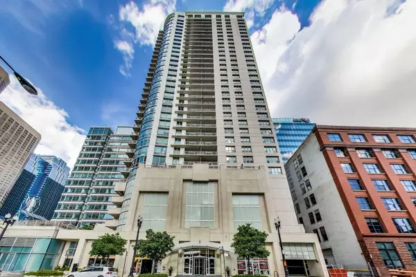 Chicago, IL 60661,125 S JEFFERSON Street #802