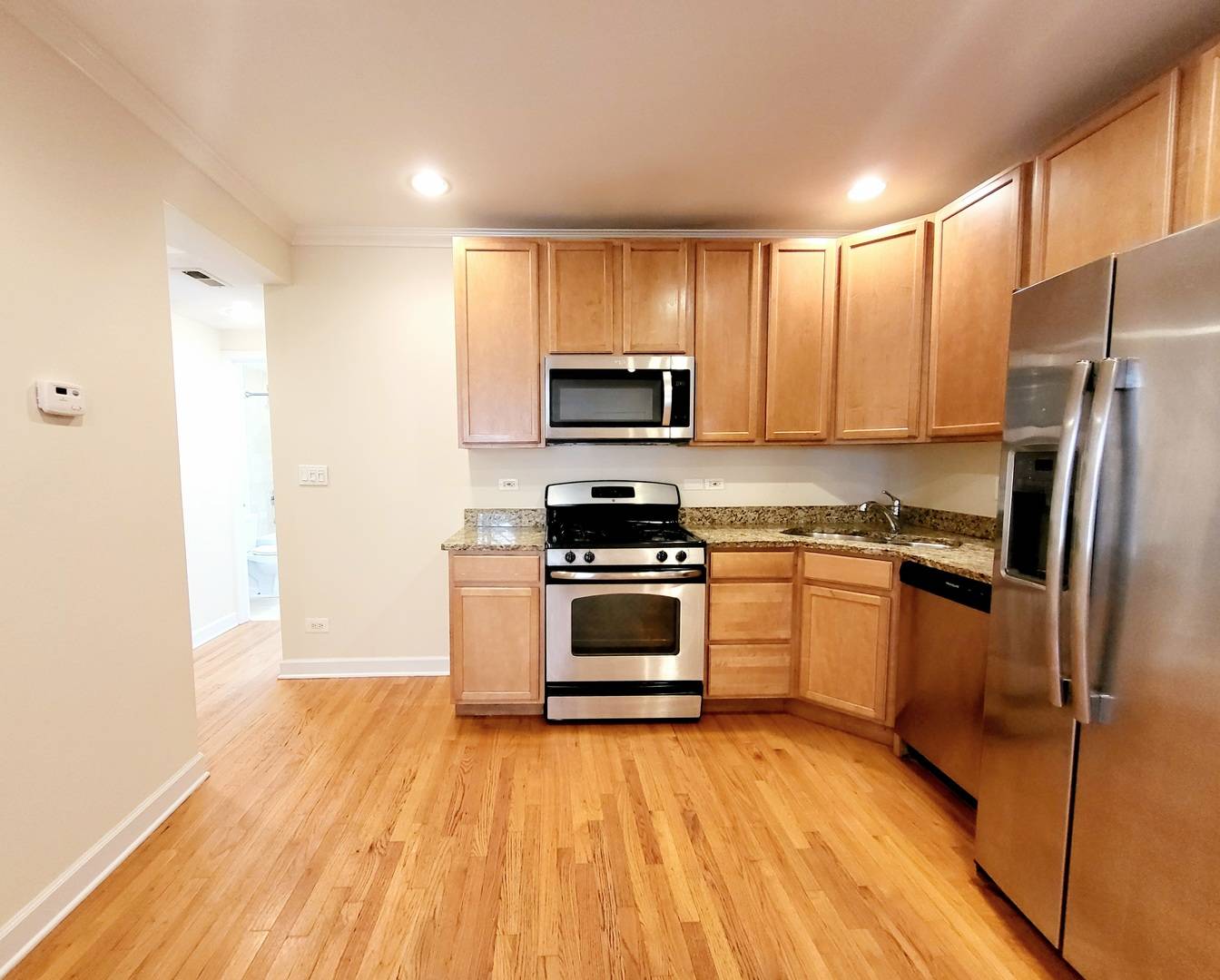 Chicago, IL 60659,2856 W ROSEMONT Avenue #2