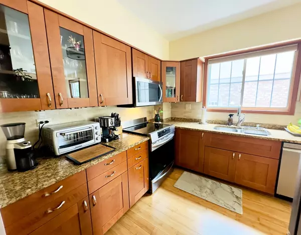 Hickory Hills, IL 60457,9321 S 81st Court