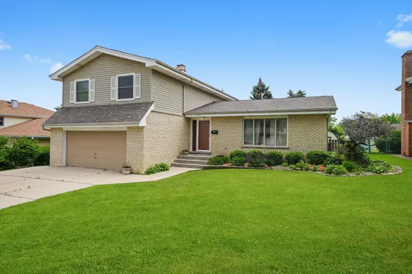 Schaumburg, IL 60193,1125 Charlene Lane