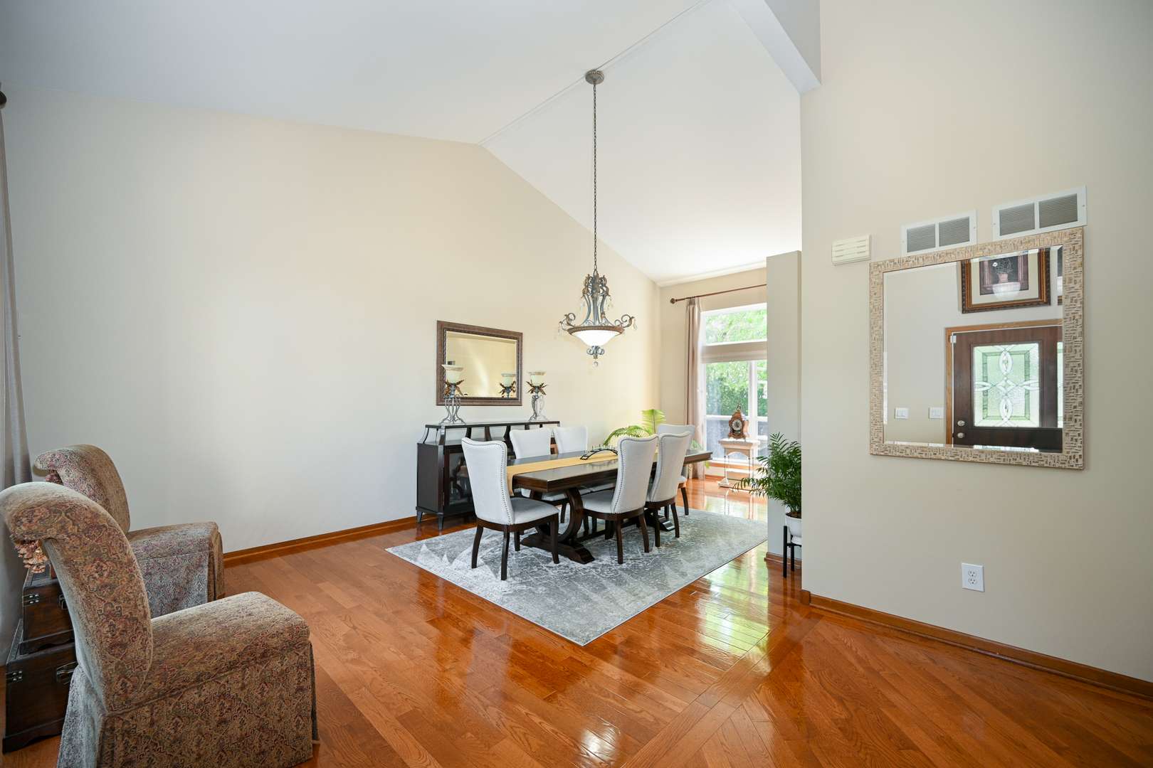 Carol Stream, IL 60188,678 Larch Drive