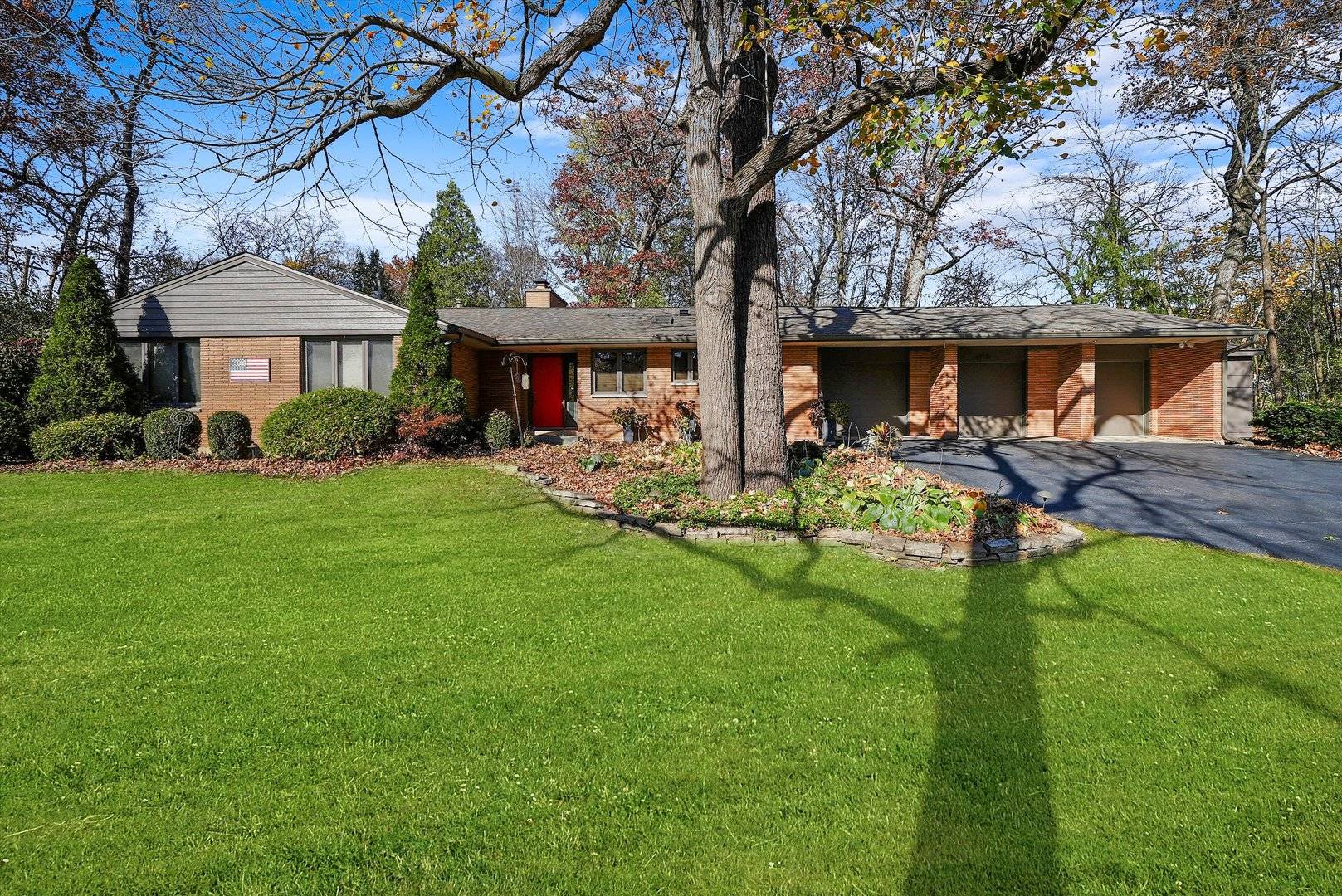 4770 Woodcliff Lane, Palatine, IL 60067