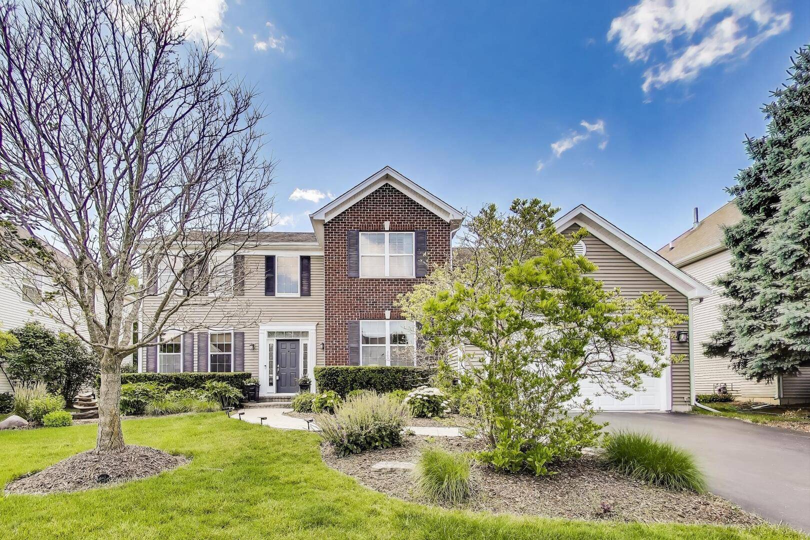 Wauconda, IL 60084,2504 BLUEWATER Drive