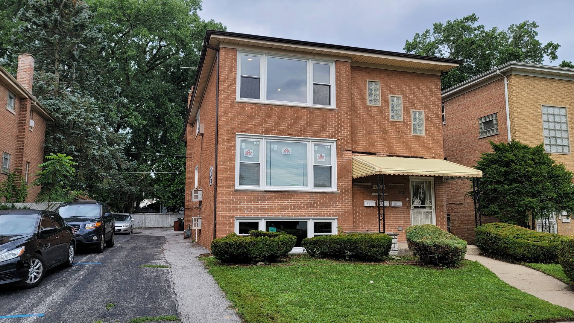 15214 Woodlawn East Avenue, Dolton, IL 60419