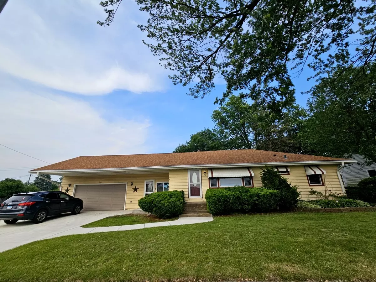 Elgin, IL 60123,155 S MCLEAN Boulevard