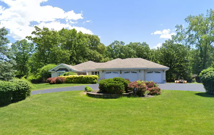 24029 S Plum Valley Drive, Crete, IL 60417
