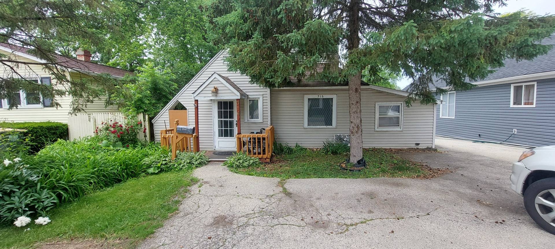 316 Clifton Drive, Round Lake Park, IL 60073