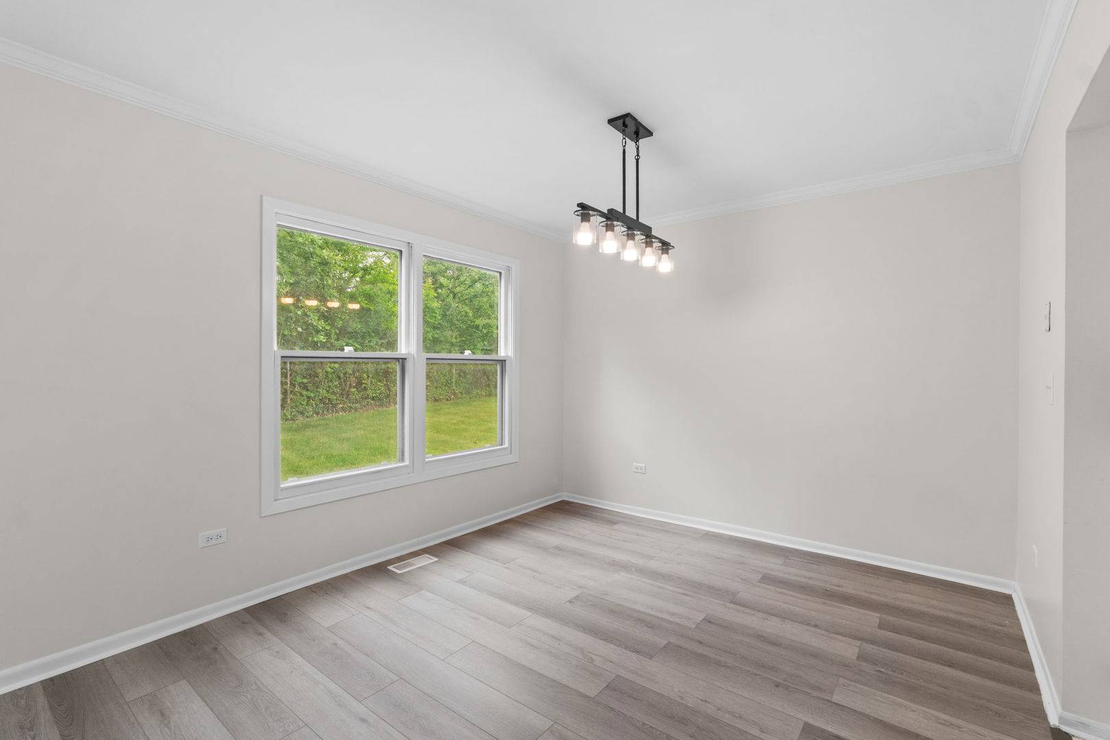 Wheaton, IL 60189,2254 BLACKSMITH Drive
