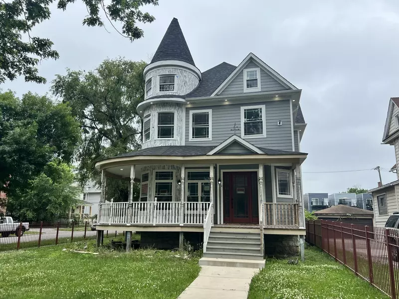 600 N Pine Avenue, Chicago, IL 60644