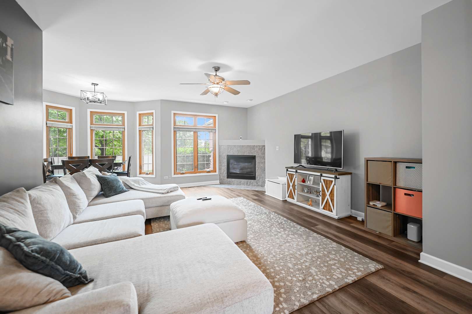 Tinley Park, IL 60477,8033 NIELSEN Drive