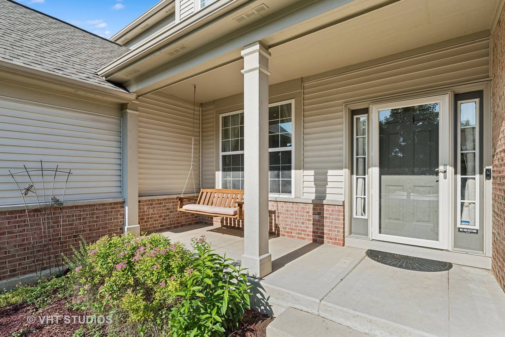 Lindenhurst, IL 60046,735 Porter Circle