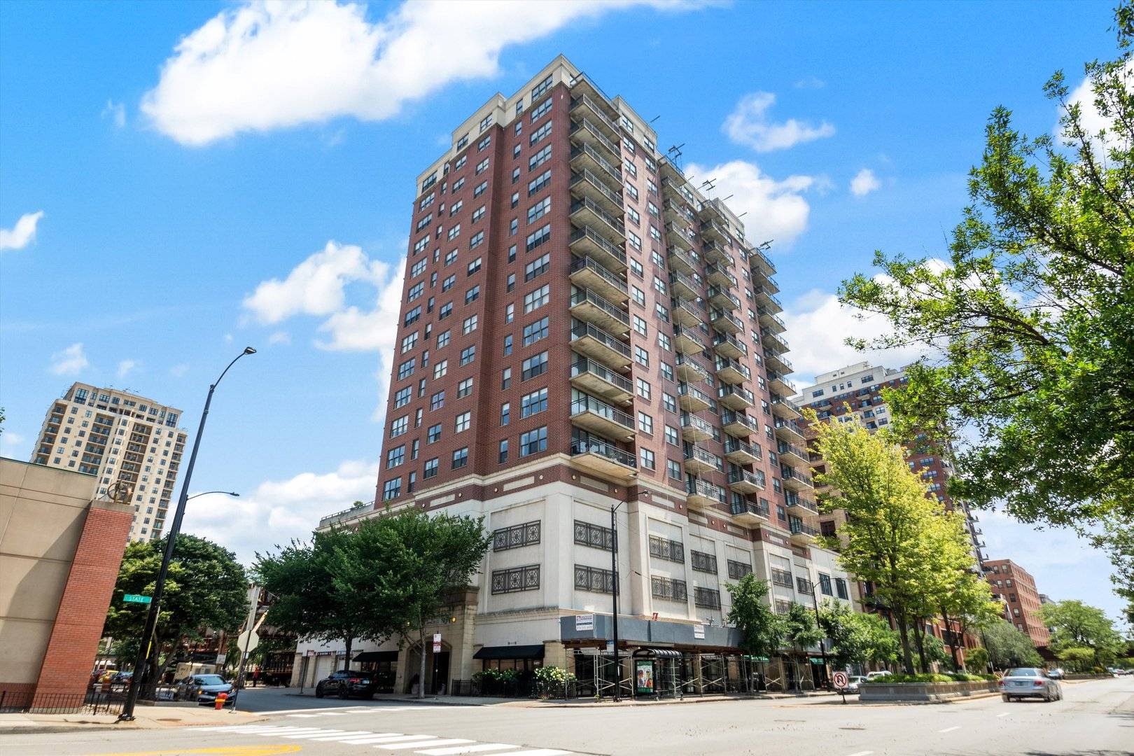 5 E 14th Place #602, Chicago, IL 60605