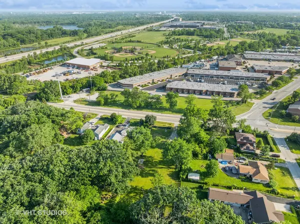 Des Plaines, IL 60016,9517 W Central Road