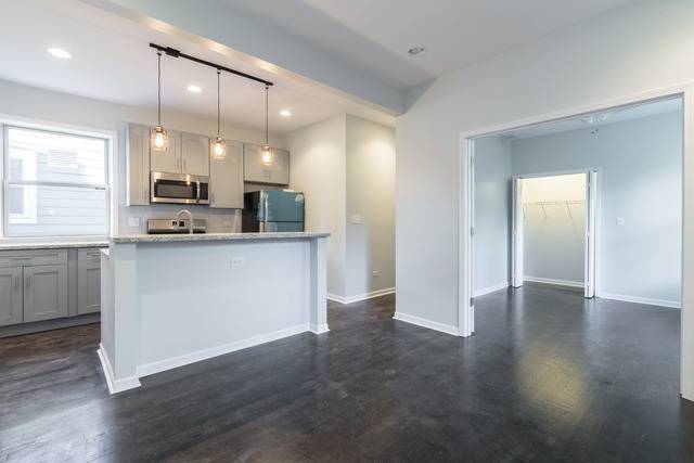 Chicago, IL 60625,5134 N OAKLEY Street #1F