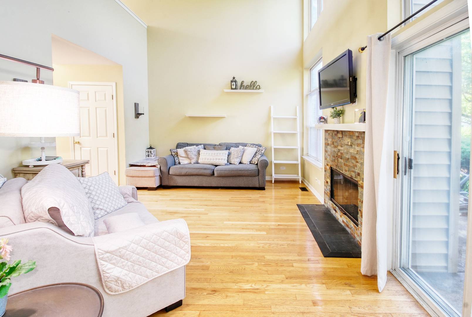 Palatine, IL 60074,341 S Lancelot Lane