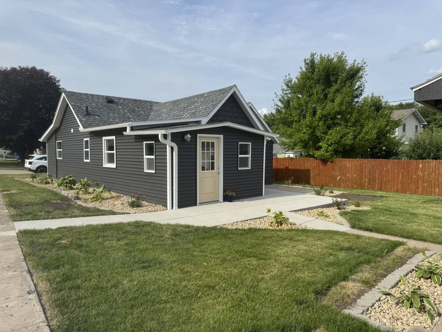 Oglesby, IL 61348,401 E 1st Street