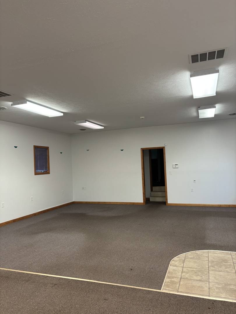 Clinton, IL 61727,415 E Van Buren Street