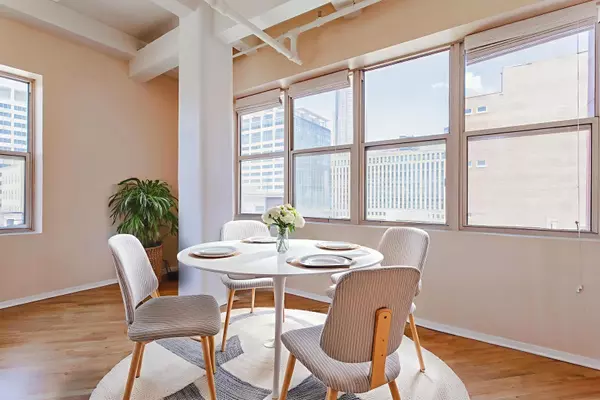 Chicago, IL 60607,500 S Clinton Street #743