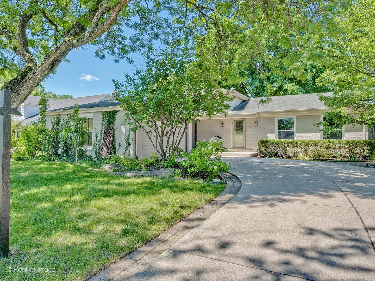 Glenview, IL 60026,2246 Strawberry Lane
