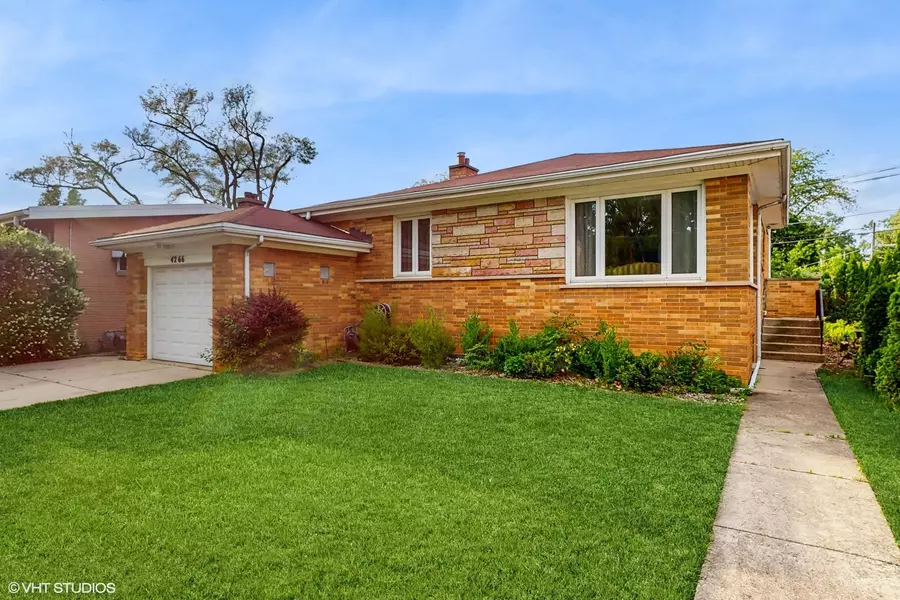 4266 W Pratt Avenue, Lincolnwood, IL 60712
