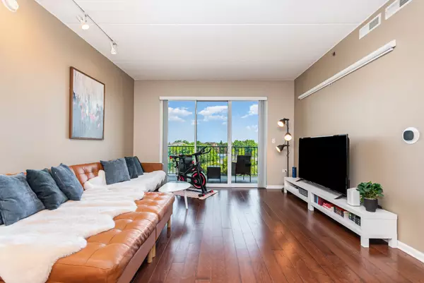 Vernon Hills, IL 60061,1199 E Port Clinton Road #305