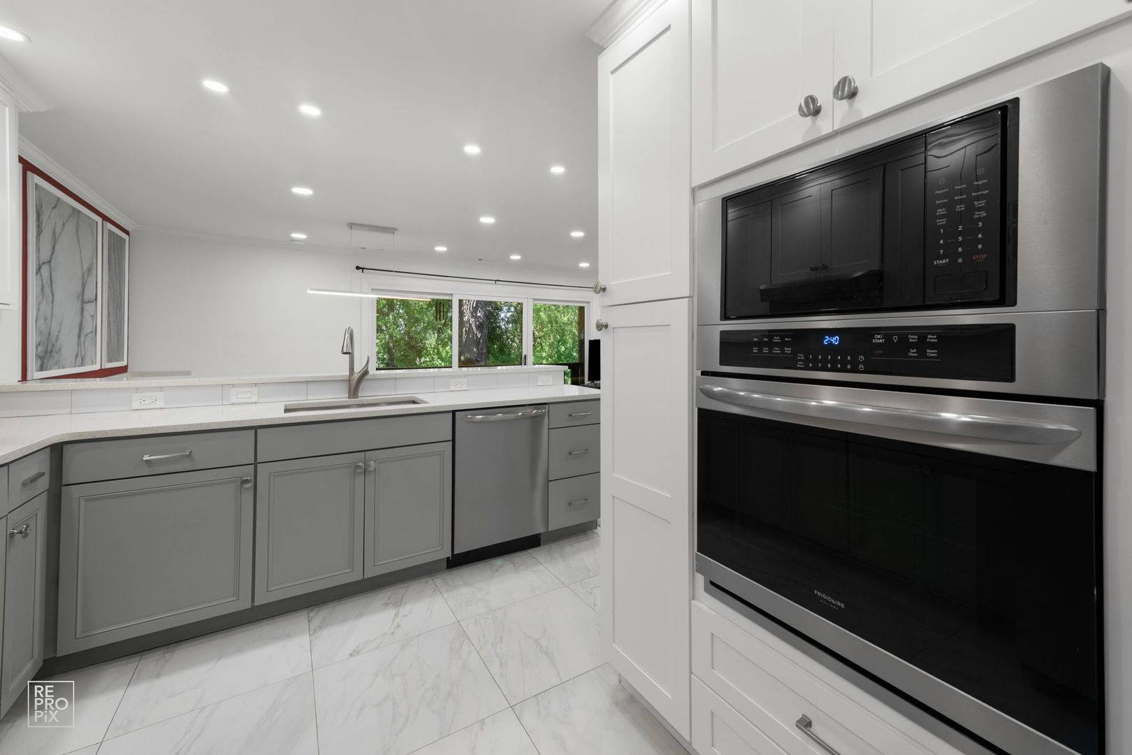 Palos Hills, IL 60465,11210 Sycamore Lane #61D