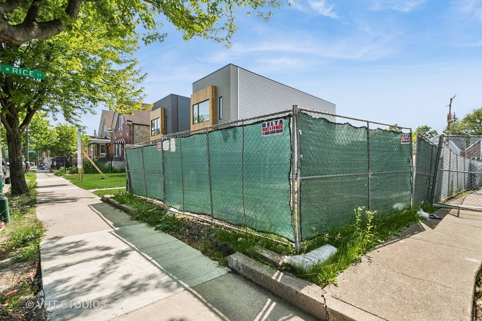 Chicago, IL 60651,826 N Homan Avenue