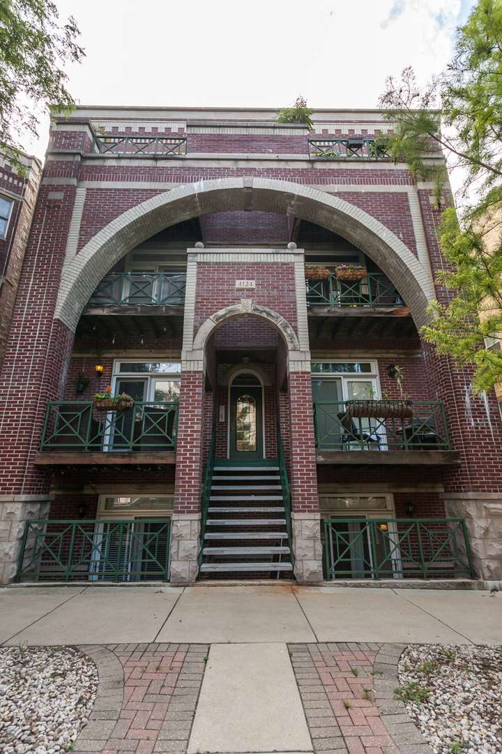 Chicago, IL 60613,4124 N KENMORE Avenue #GS