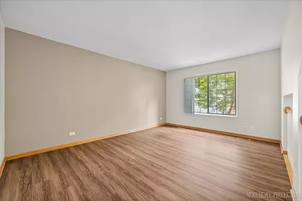 Aurora, IL 60503,1916 Middlebury Drive #1916