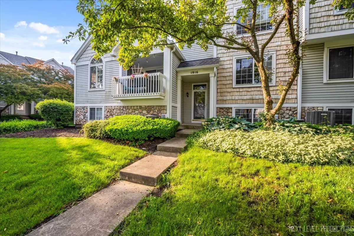 Aurora, IL 60503,1916 Middlebury Drive #1916