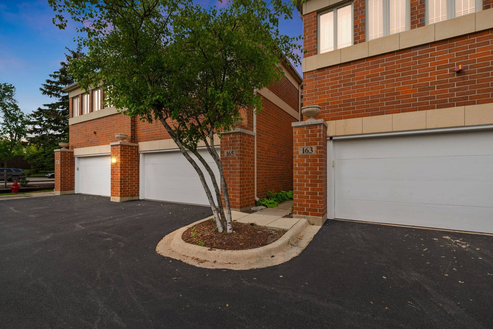165 Finstad Drive, Libertyville, IL 60048