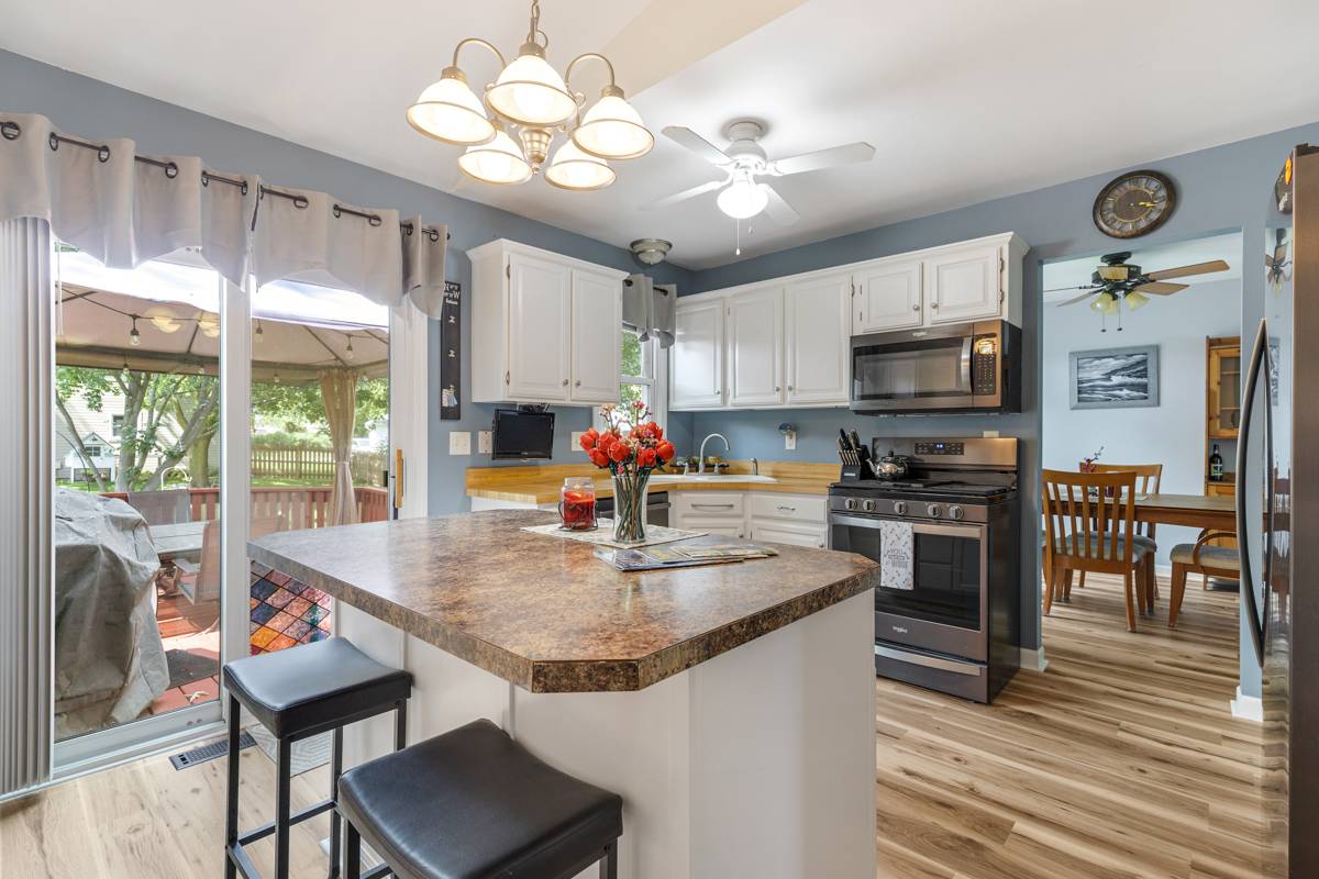 Batavia, IL 60510,1234 Hillsboro Drive