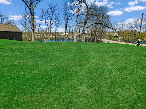 Rockton, IL 61072,226 S Blackhawk Boulevard